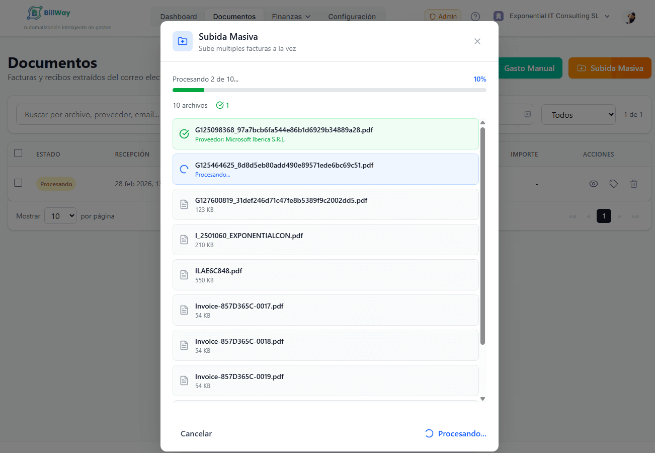 Subida masiva de facturas con extracción automática en progreso
